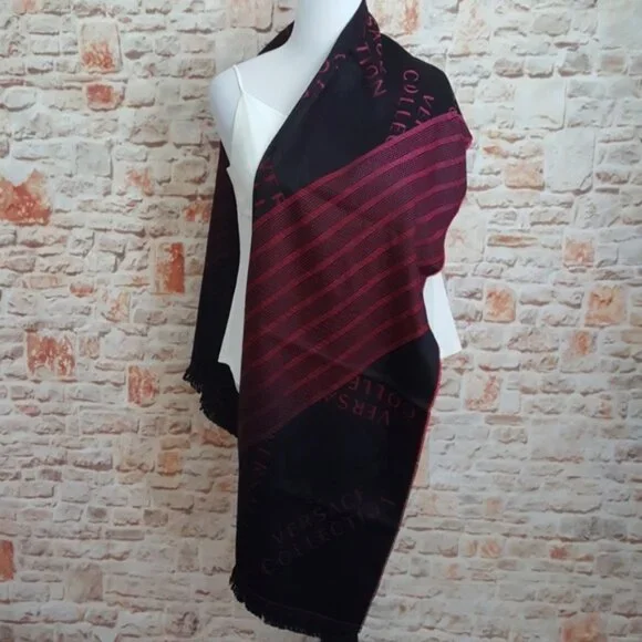 New Versace Logo Striped Scarf - Picture 3 of 13